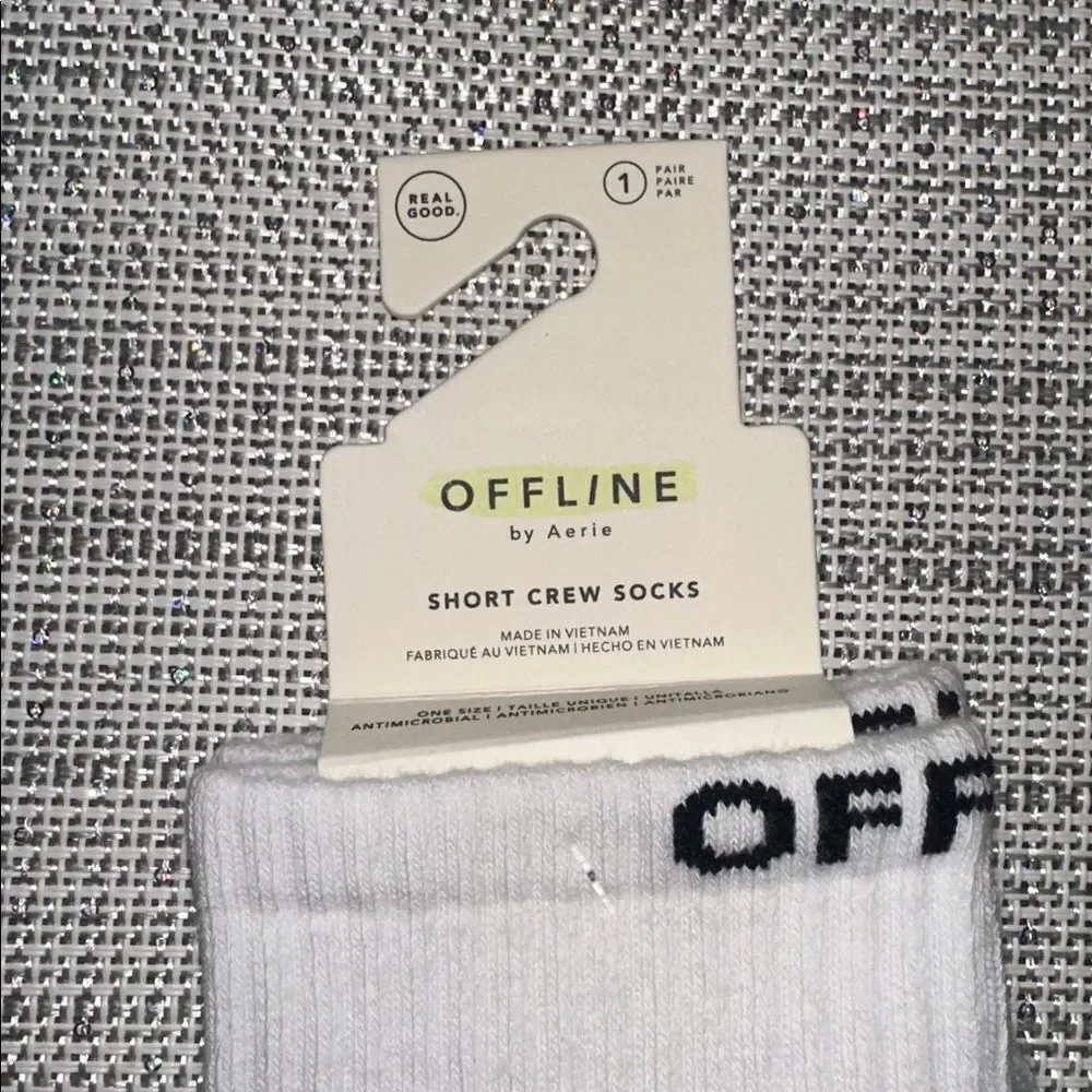 OFFLINE White Short Crew Black Back Ankle Logo Cotton Socks